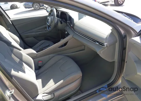 2022 Hyundai Elantra Sel from USA, damaged, VIN KMHLM4AG7NU352637